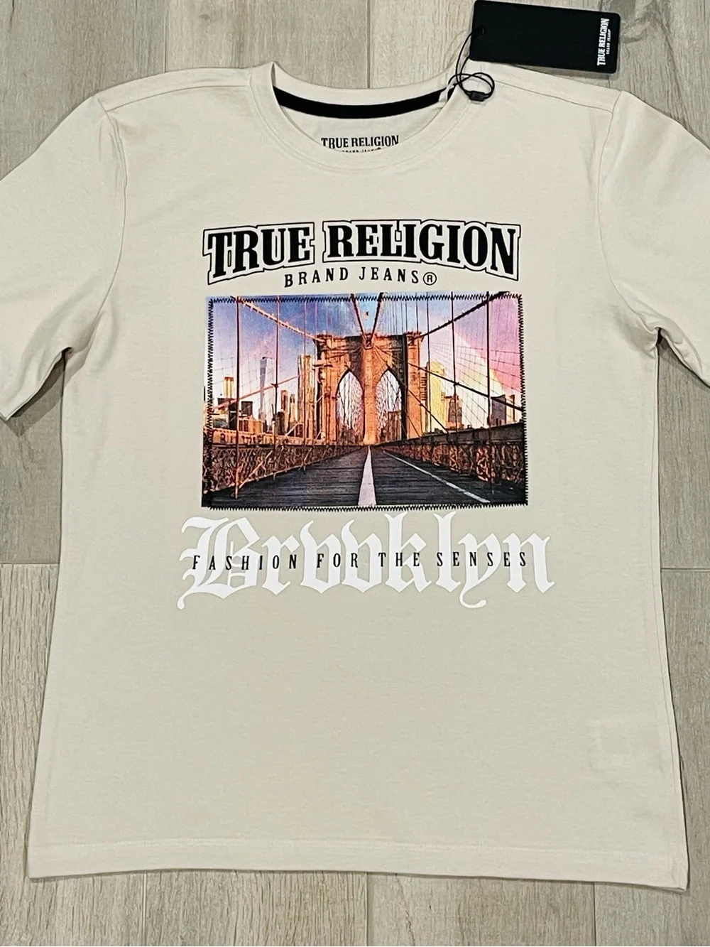 True Religion Brooklyn Graphic T-Shirt Boys Medium 10/12 NWT Cream Cotton Tee